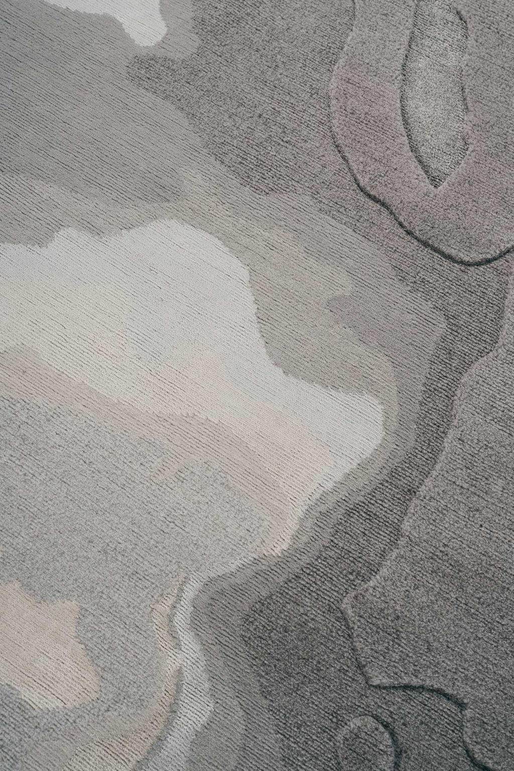 Storm Vein Silk Viscose Abstract Area Rug