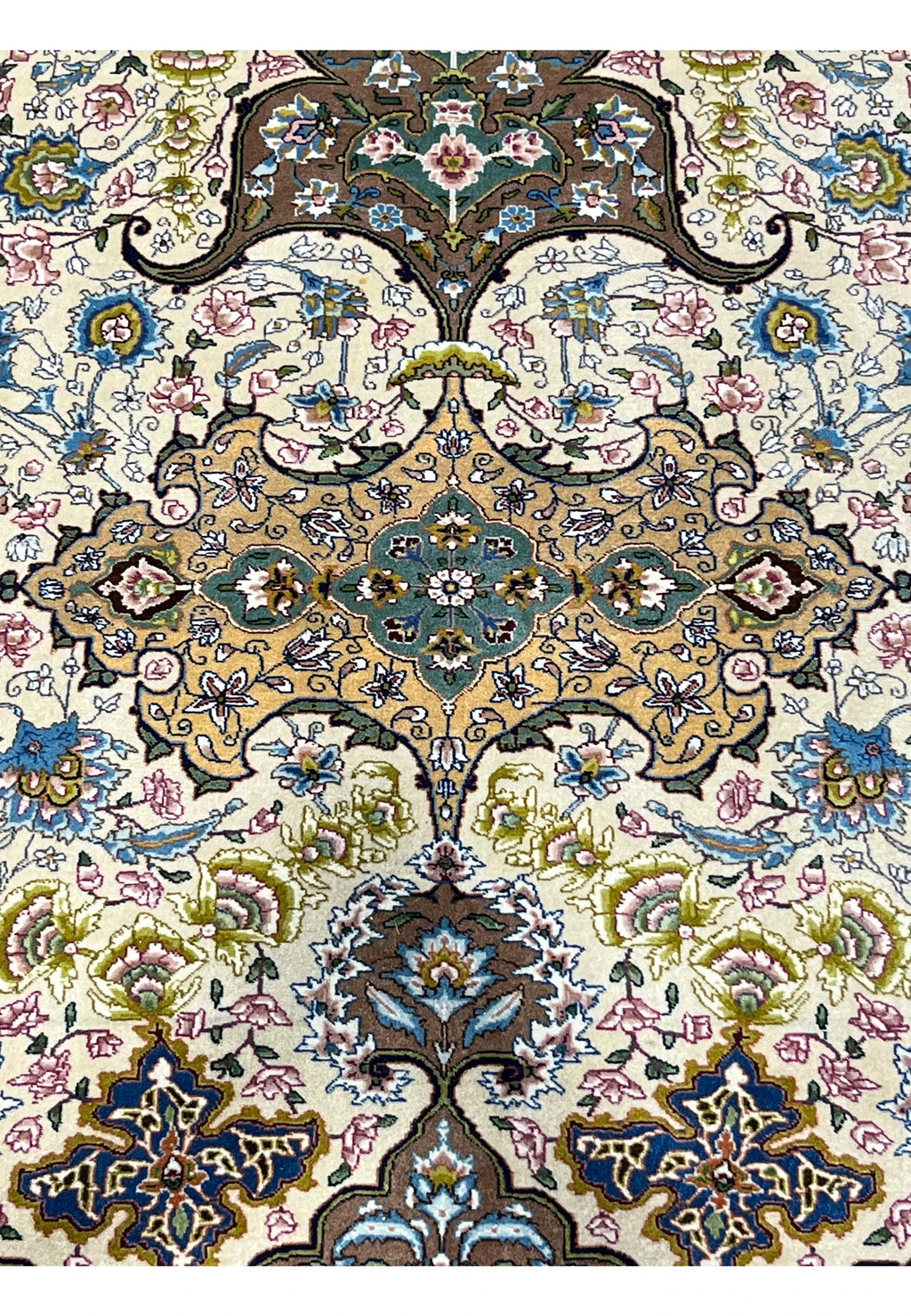Hand-Knotted Sovereign Heritage Grand Medallion Luxury Wool Rug