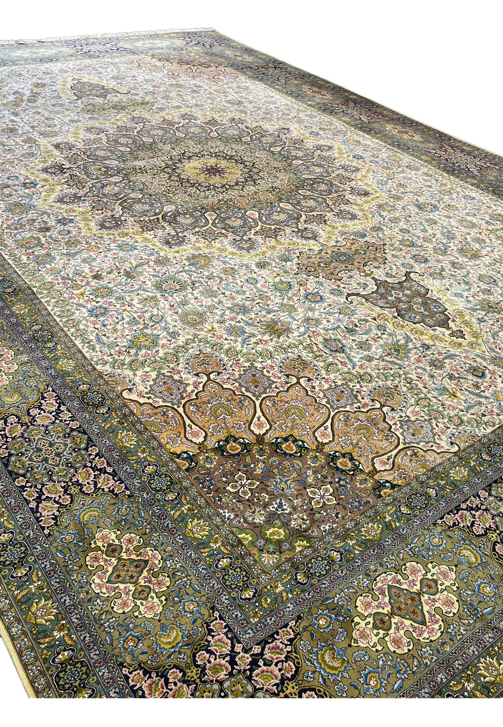Hand-Knotted Sovereign Heritage Grand Medallion Luxury Wool Rug