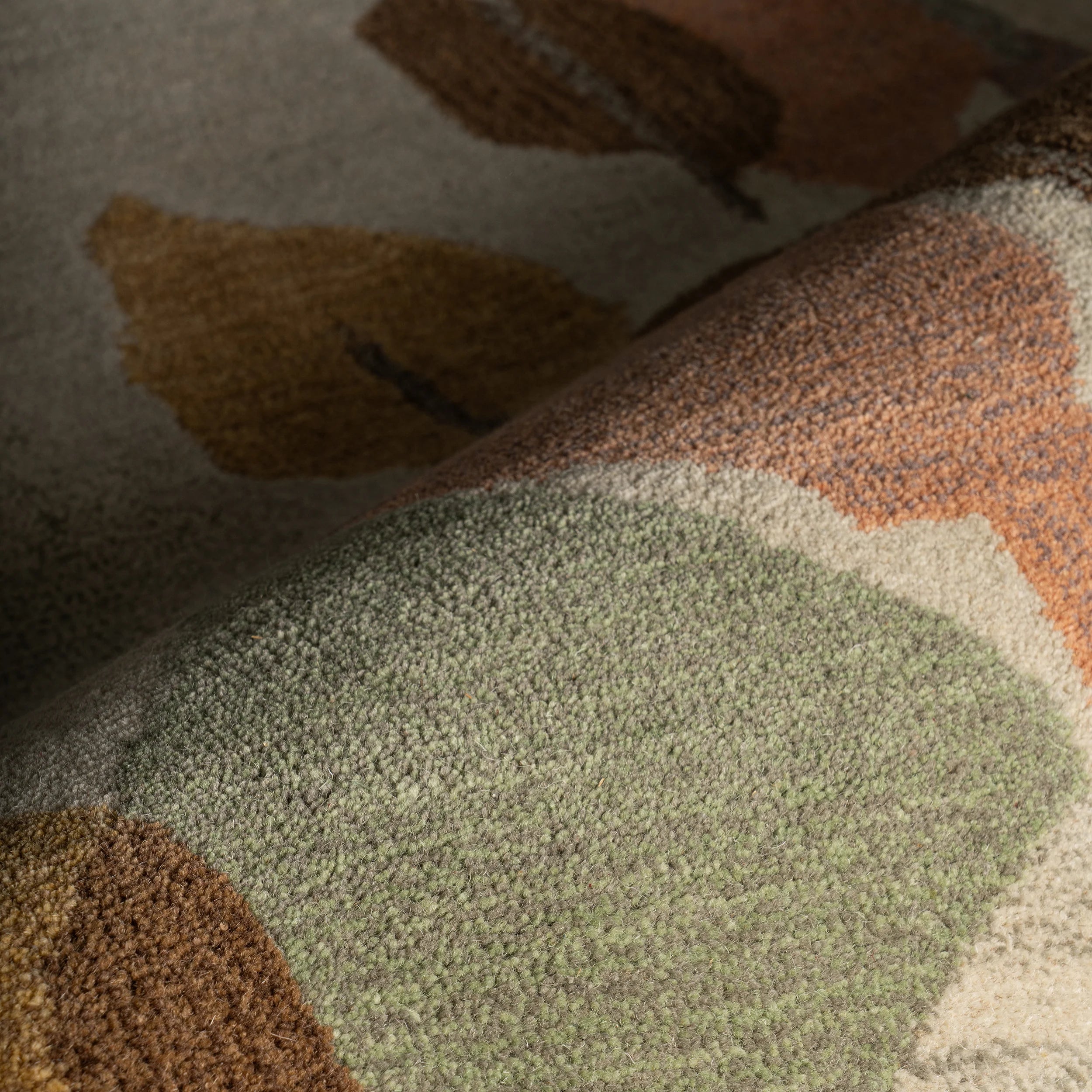 Multicolor Artisan Foliage Modern Rug