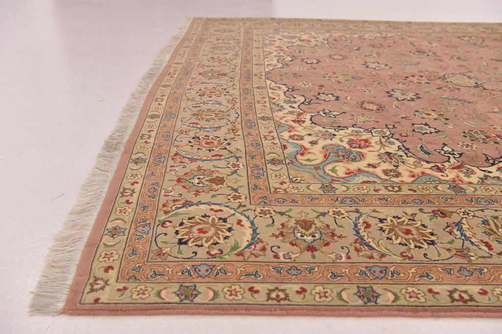 Royal Kashan Dusky Rose Wool Rug