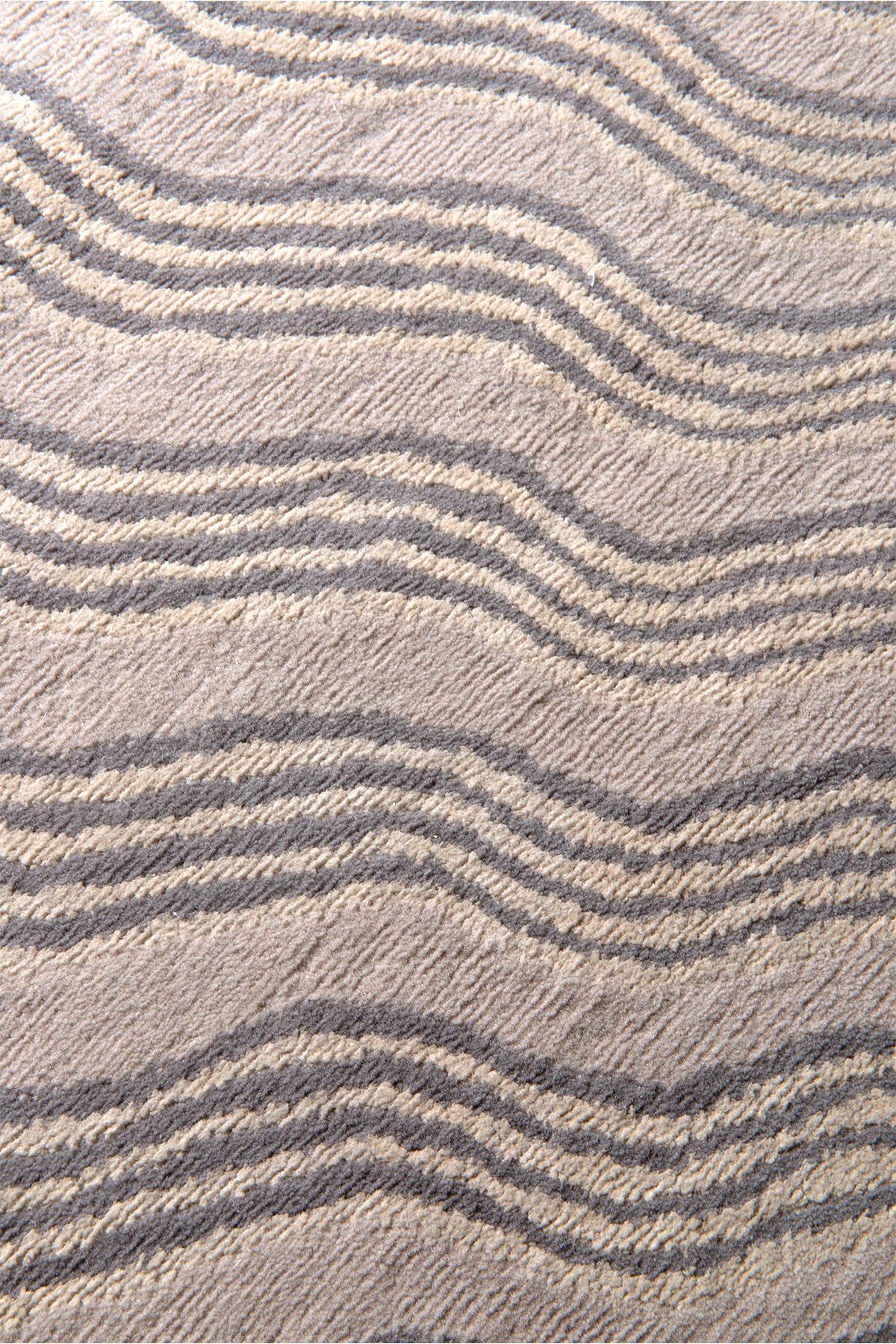 Luminous Solstice Silk Viscose Area Rug