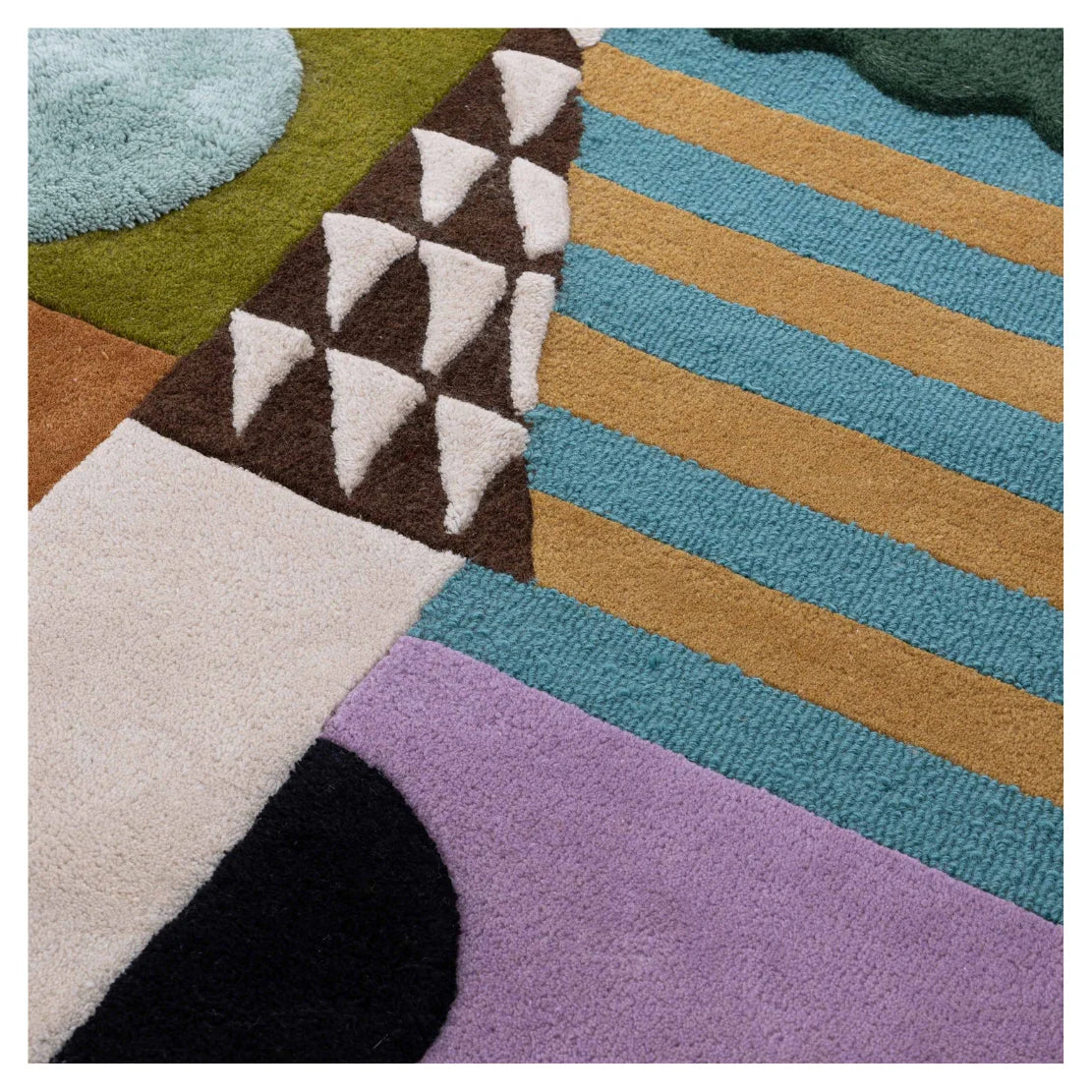 Contemporary Sculpted Edge Rug