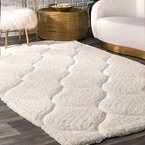 Minimalist Scallop Motif Rug
