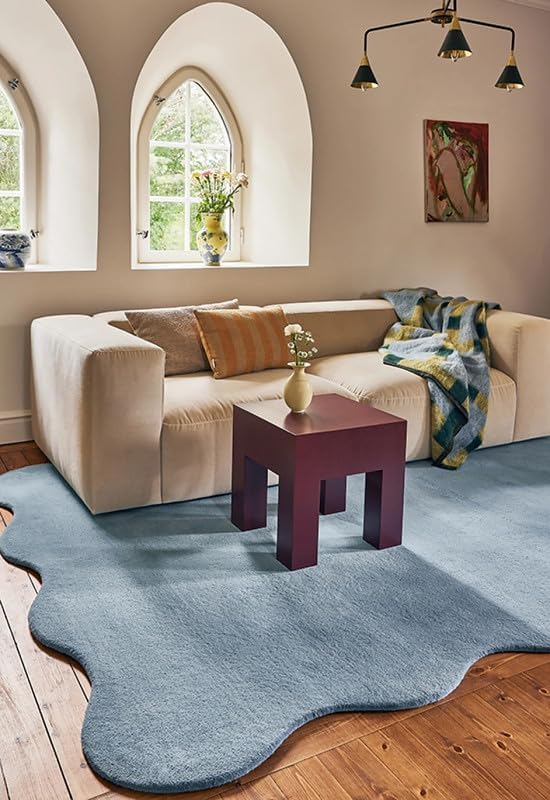 Unique scalloped edge design Hand Tufted Rug