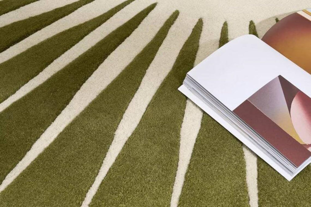 Green Sunray Pattern Round Carpet
