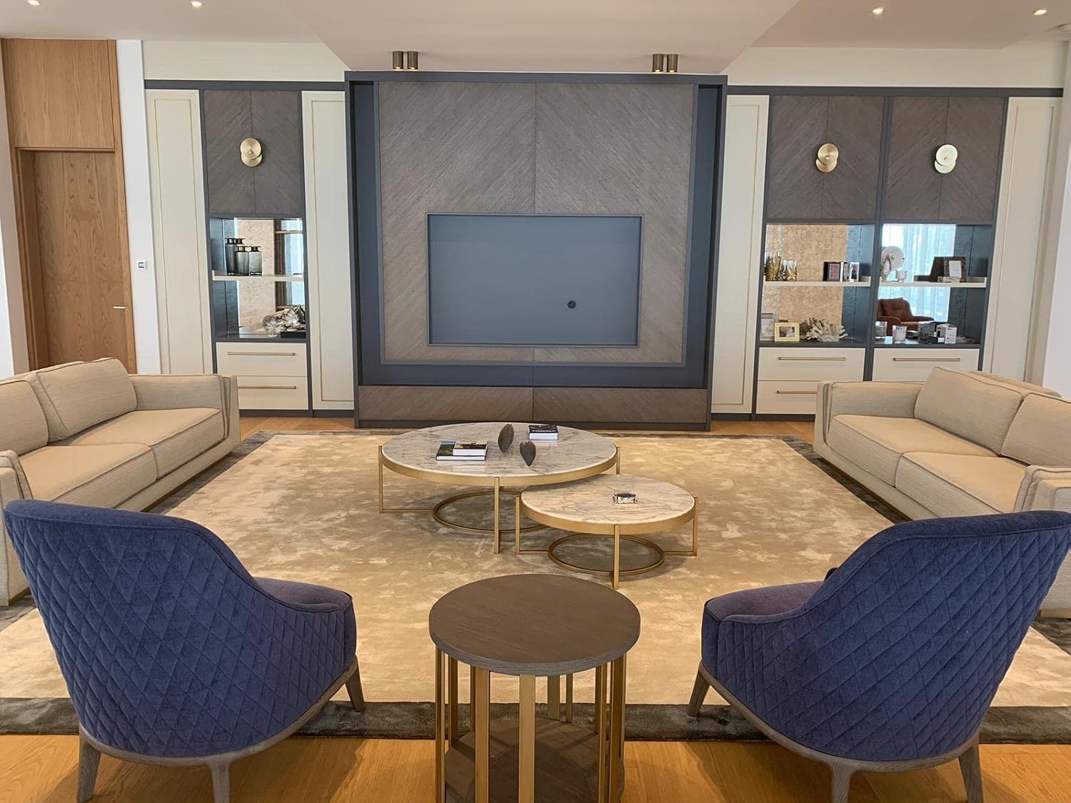 Silk Hand Tufted Carpet Modern Premium Area Rug