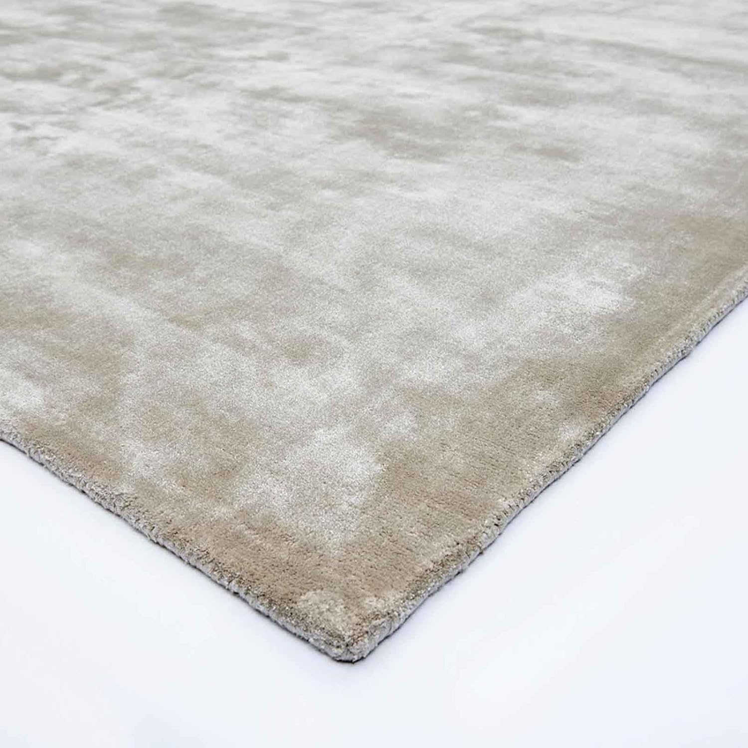 Silk Hand Tufted Carpet Modern Premium Area Rug