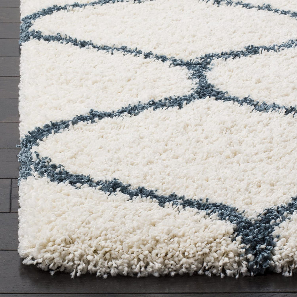 White Trellis Pattern Shaggy Carpet
