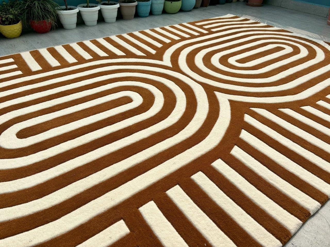 Brown Contemporary Pattern Hand Tufted Carpet