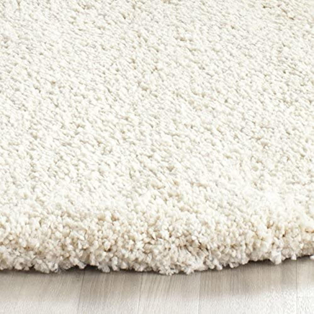 Elegant Ivory Modern Shaggy Carpet