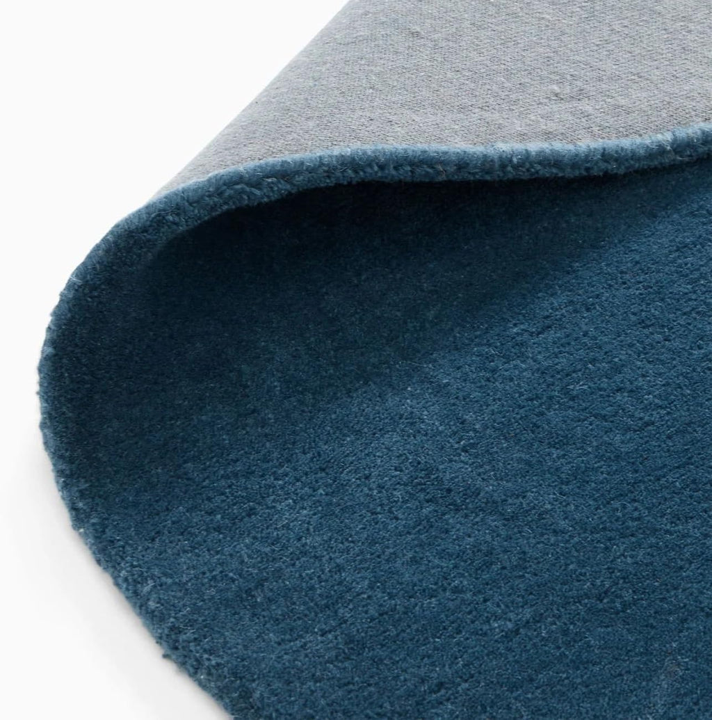 Handmade Tufted Oval Shape Carpet with Super Soft Woolen Carpet for Your Bedroom & Living Room