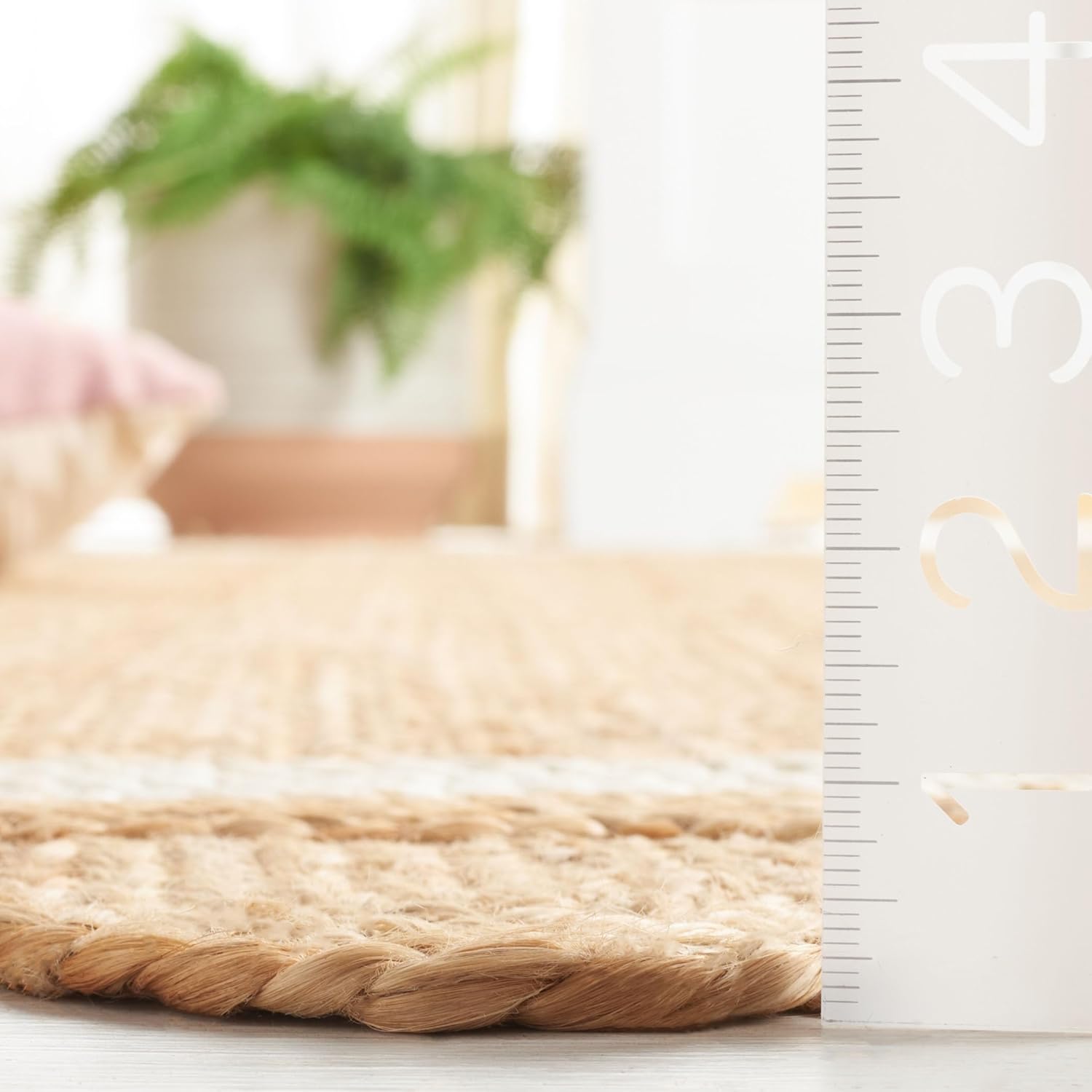 Scallop Edge Jute Rug