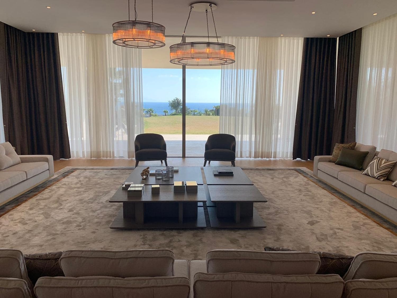 Silk Hand Tufted Carpet Modern Premium Area Rug