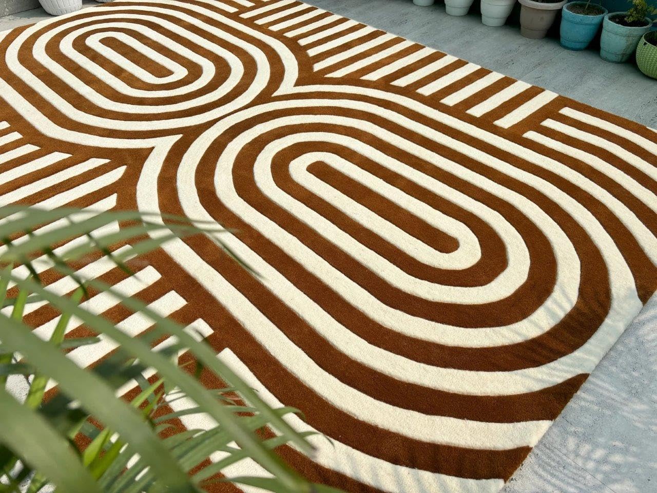 Brown Contemporary Pattern Hand Tufted Carpet