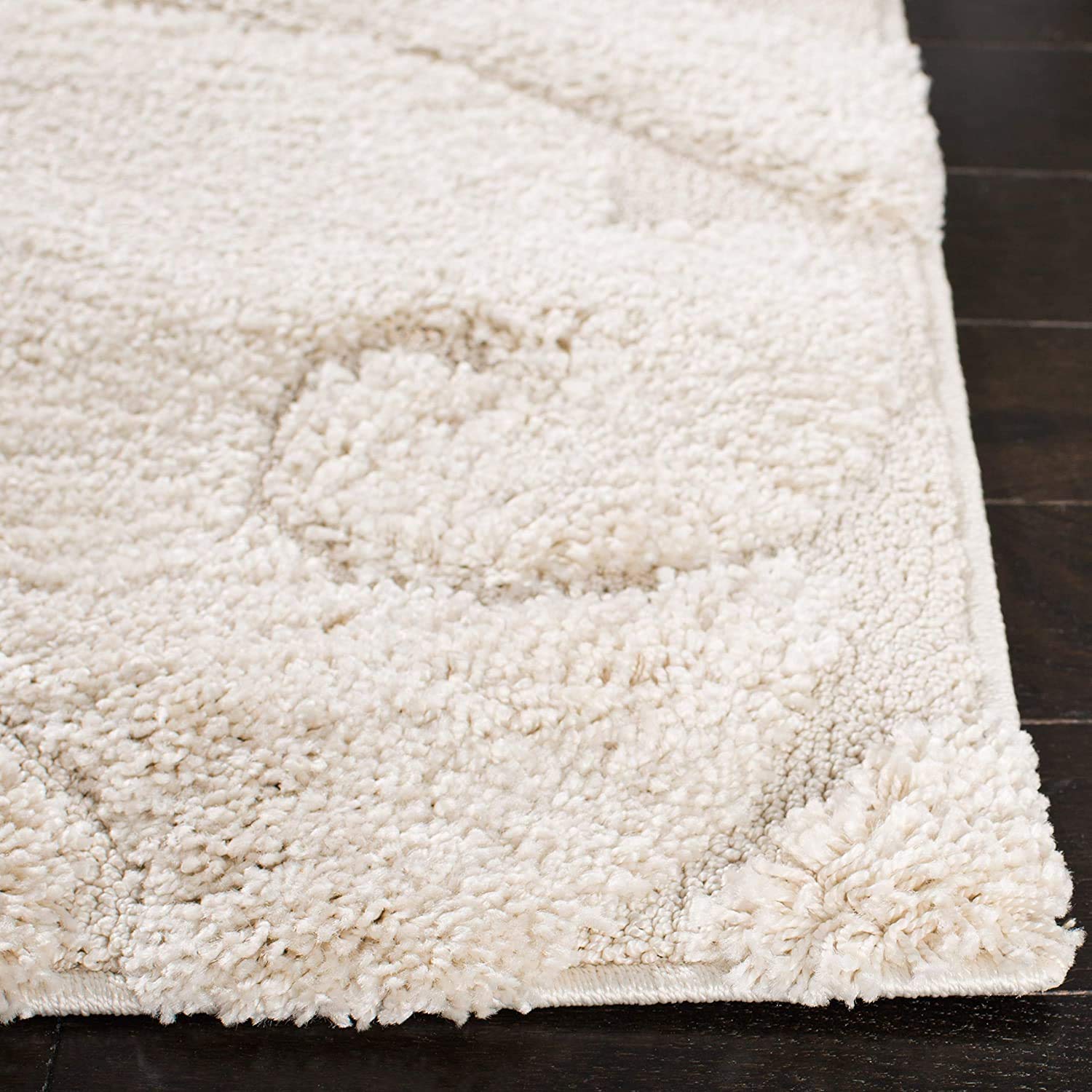 Ivory Floral Scroll Shaggy Carpet