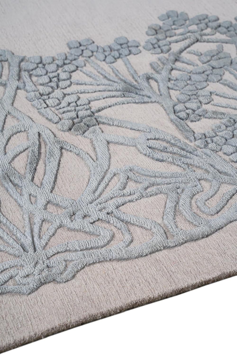 Silver Classic Pattern Wool & Viscose Carpet