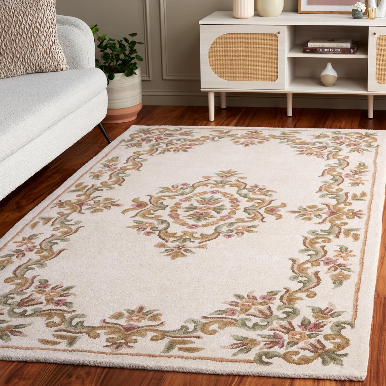 Ivory Floral Abushan Design Carpet & Rug