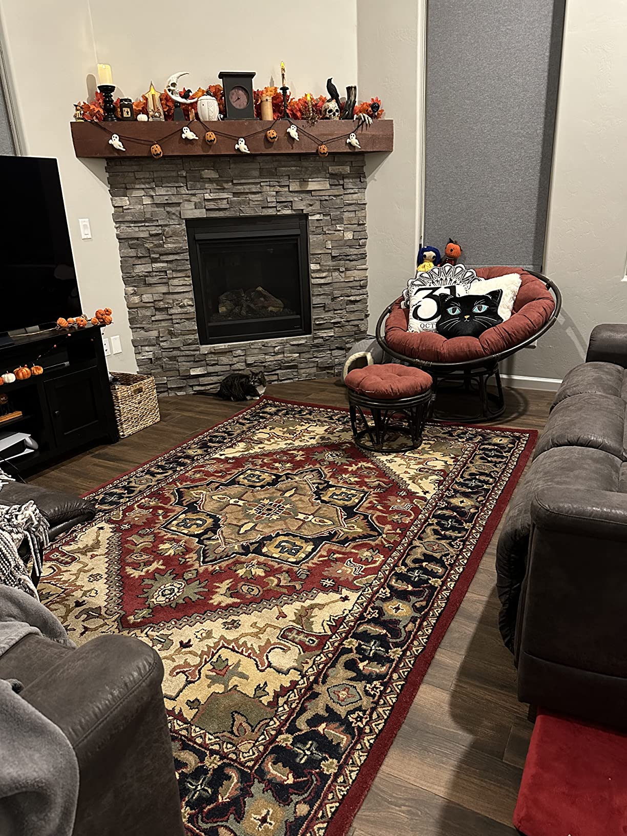 Red Heriz Medallion Carpet