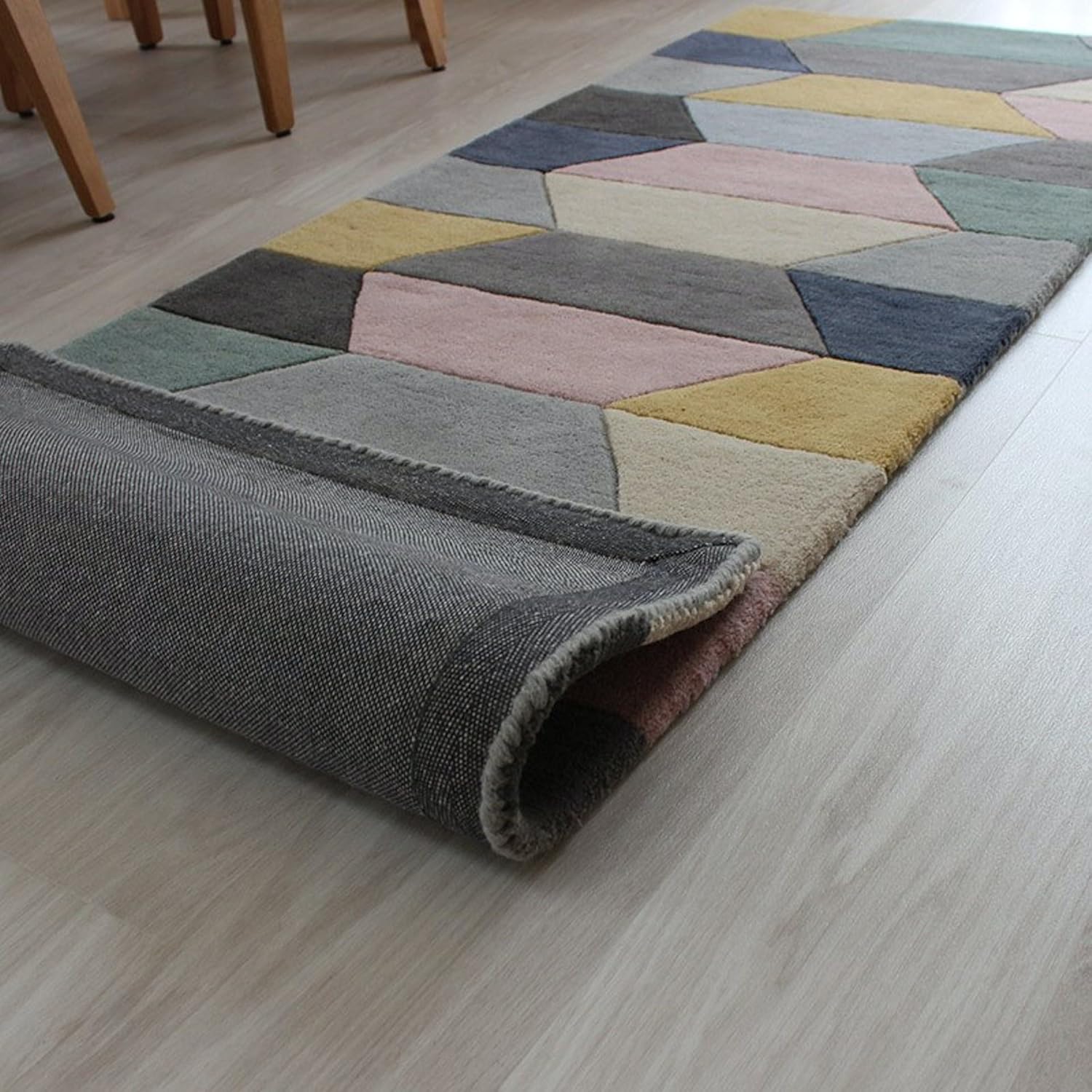 Multicolor Modern Handmade Wool Carpet