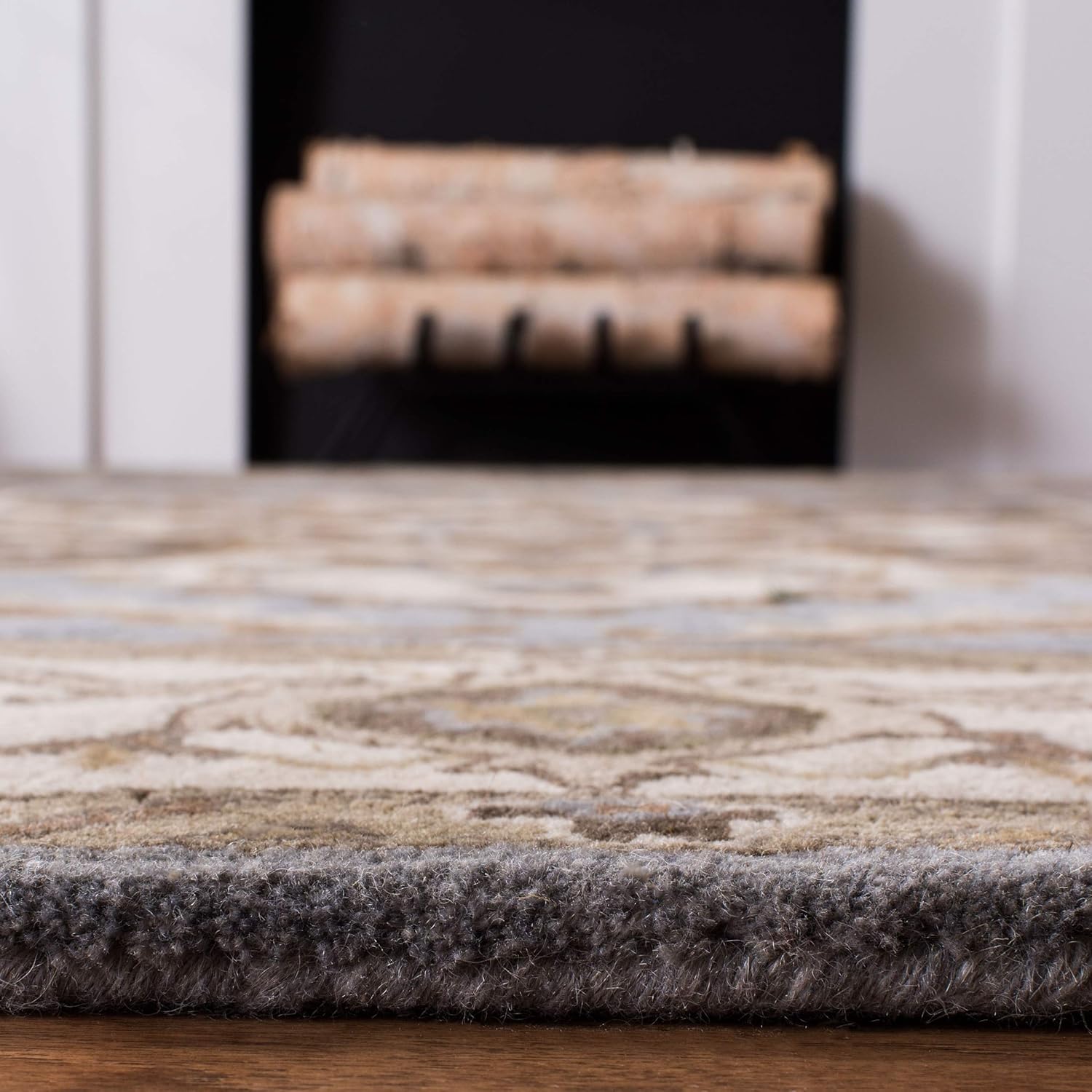Luxury Living Room Heriz Carpet