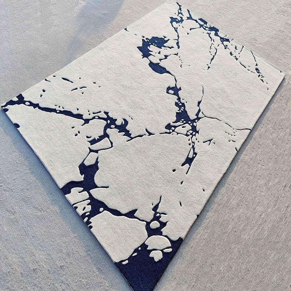 Artistic Fluid Pattern Carpet