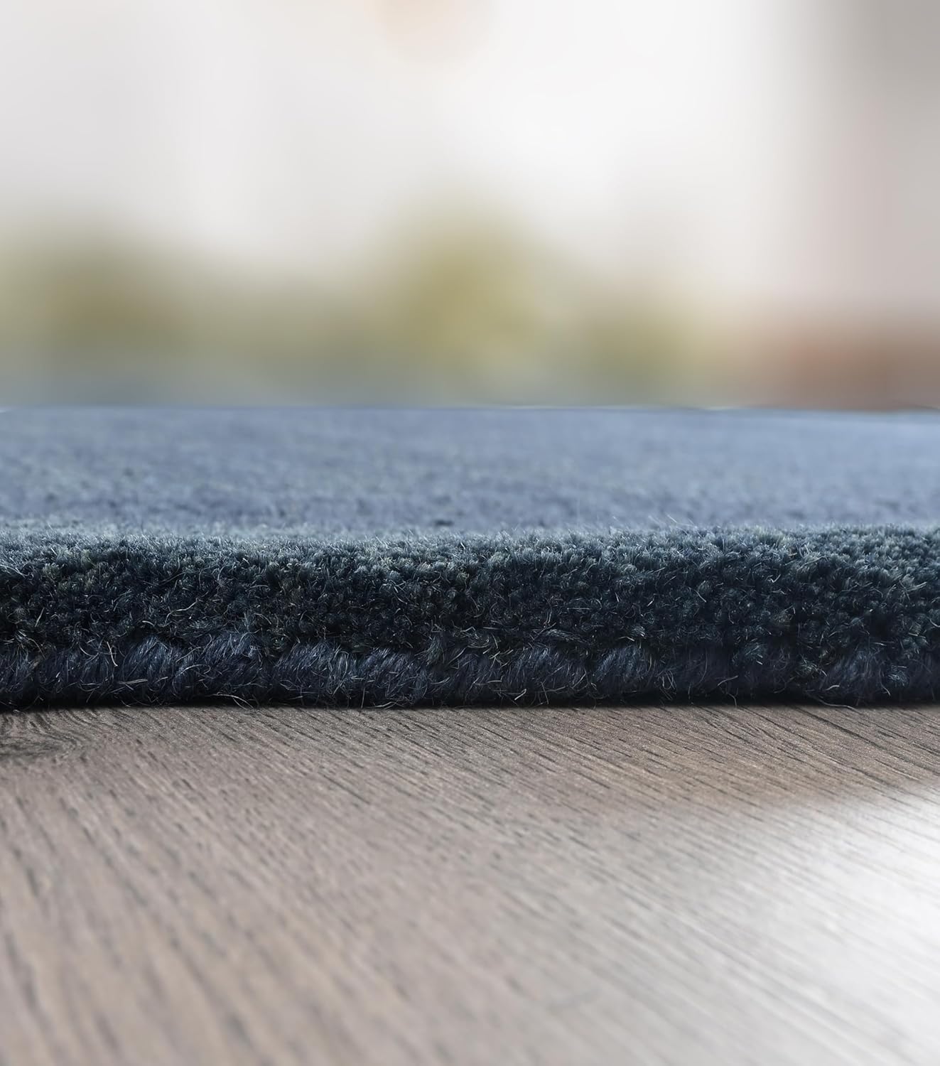 Elegant Navy Blue Scallop Edge Carpet