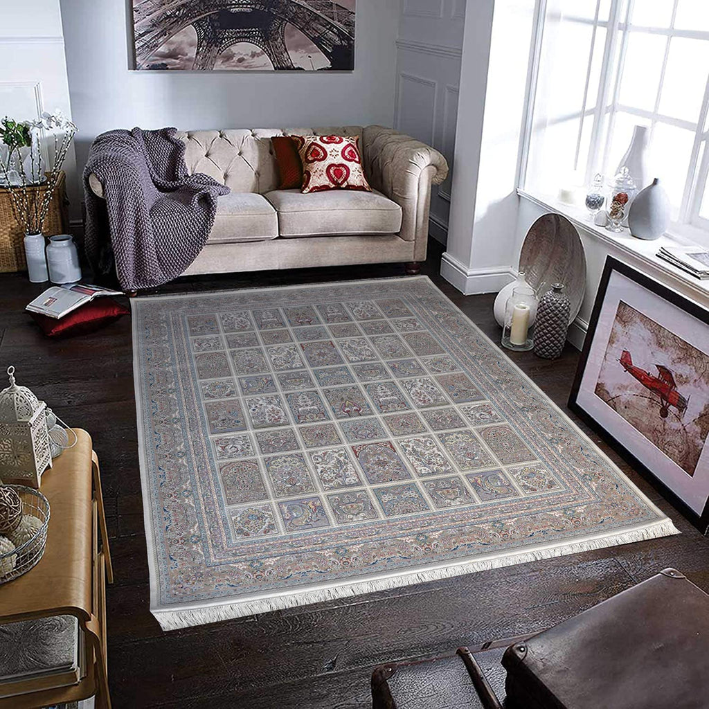 Unique Irani Grid Pattern Carpet with Subtle Classic Detailing