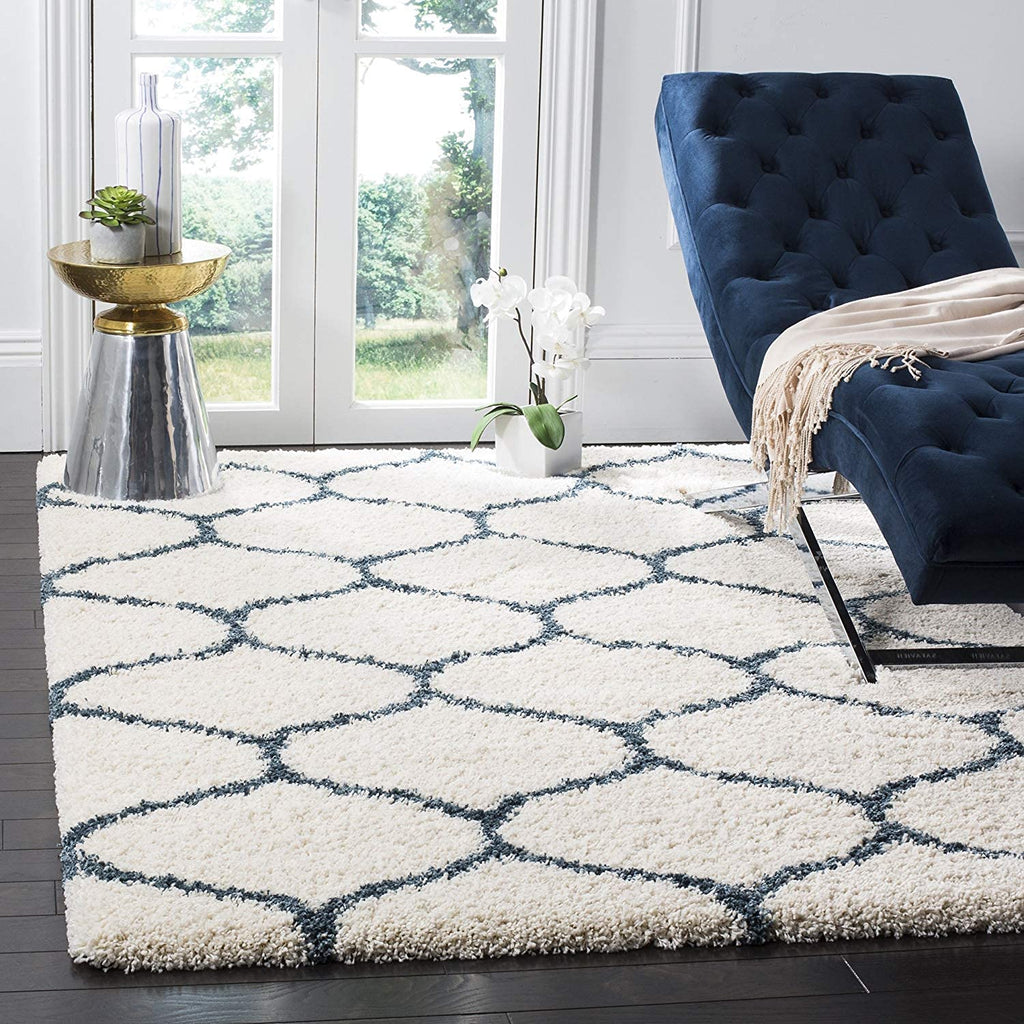 White Trellis Pattern Shaggy Carpet