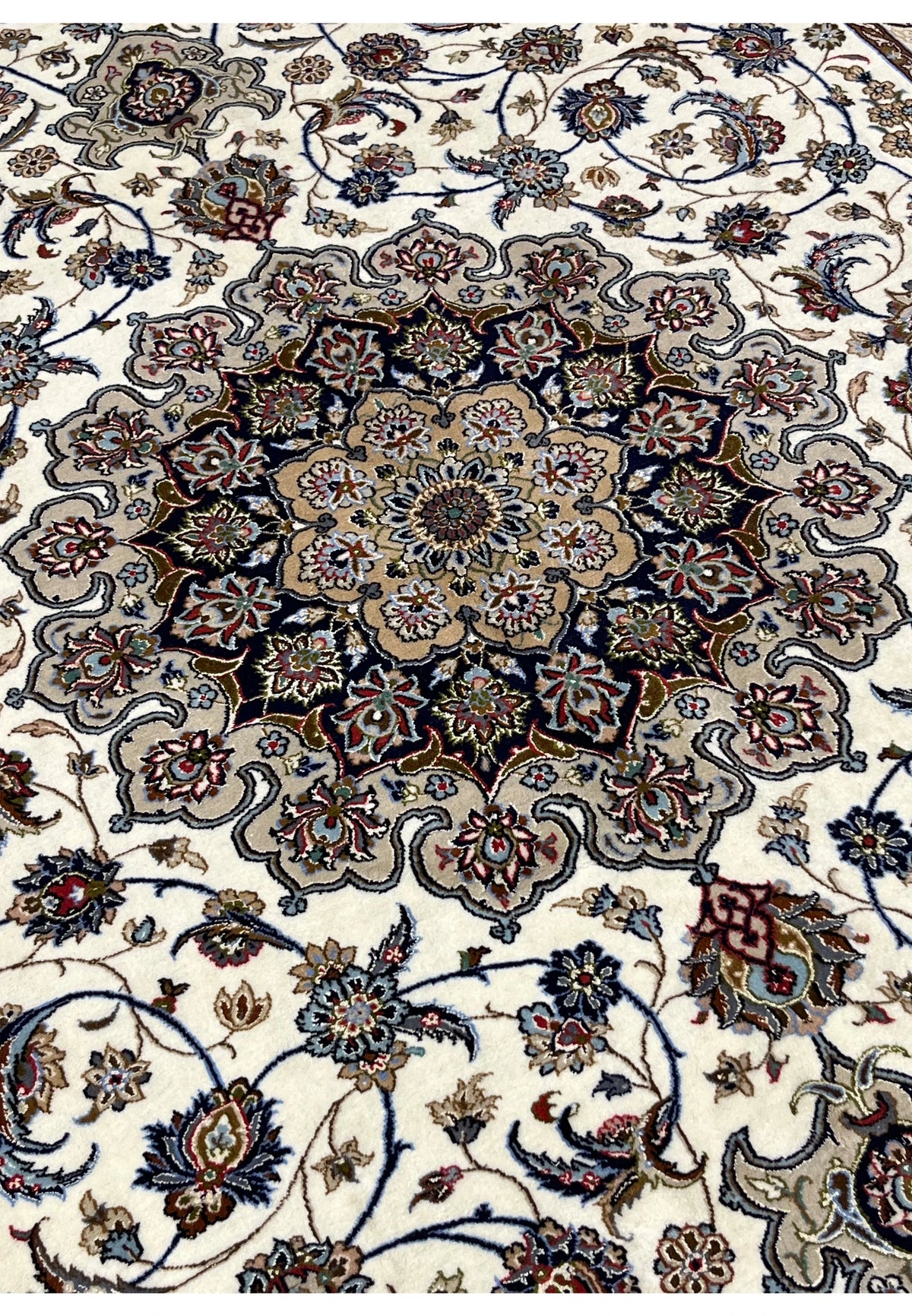 Hand Knotted Persian Isfahan Wool and Silk Medallion Rug