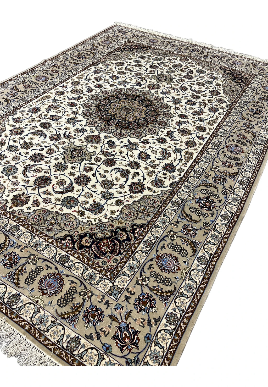 Hand Knotted Persian Isfahan Wool and Silk Medallion Rug