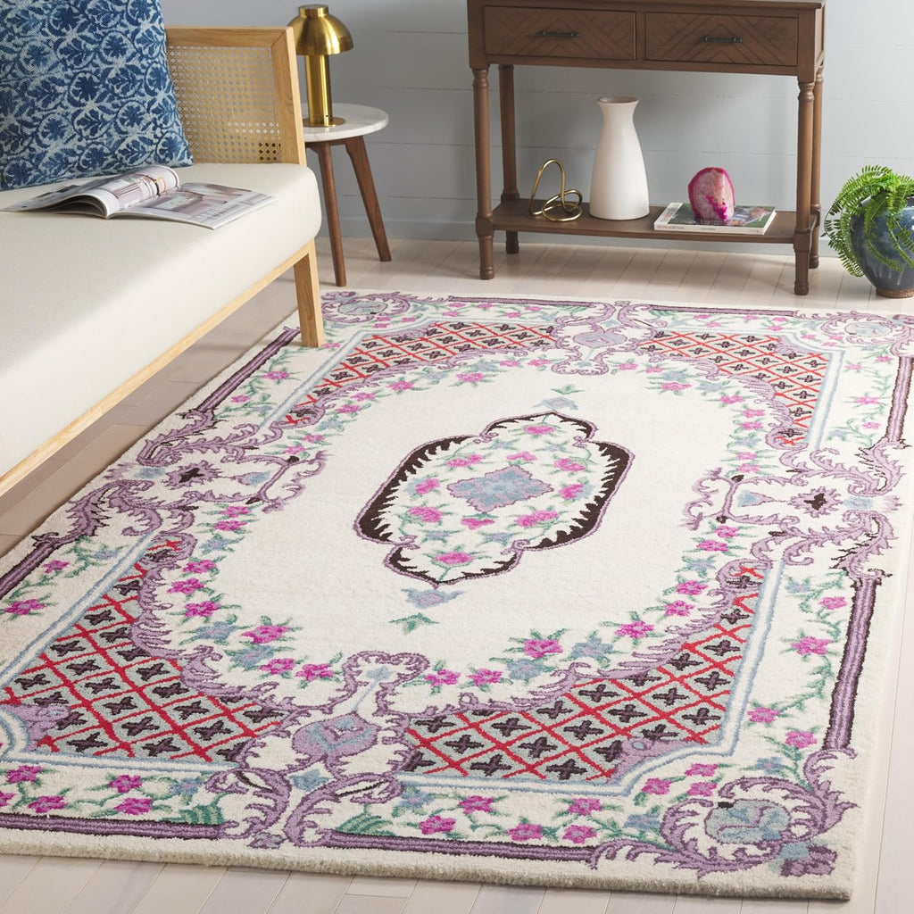 Sophisticated Floral Medallion Ivory Carpet