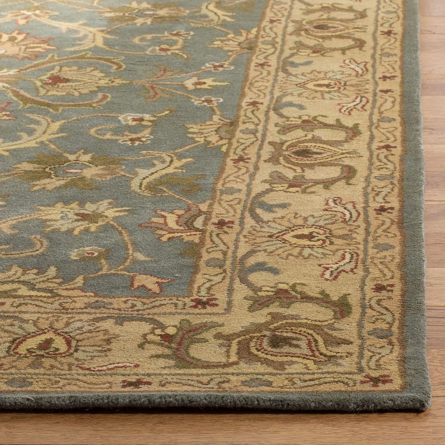 Ornate Traditional Border Rug