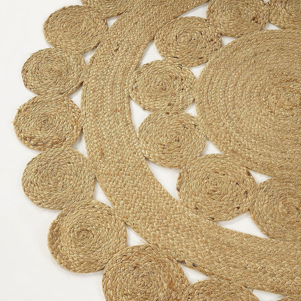 Decorative Round Carpet with Layered Ring Pattern