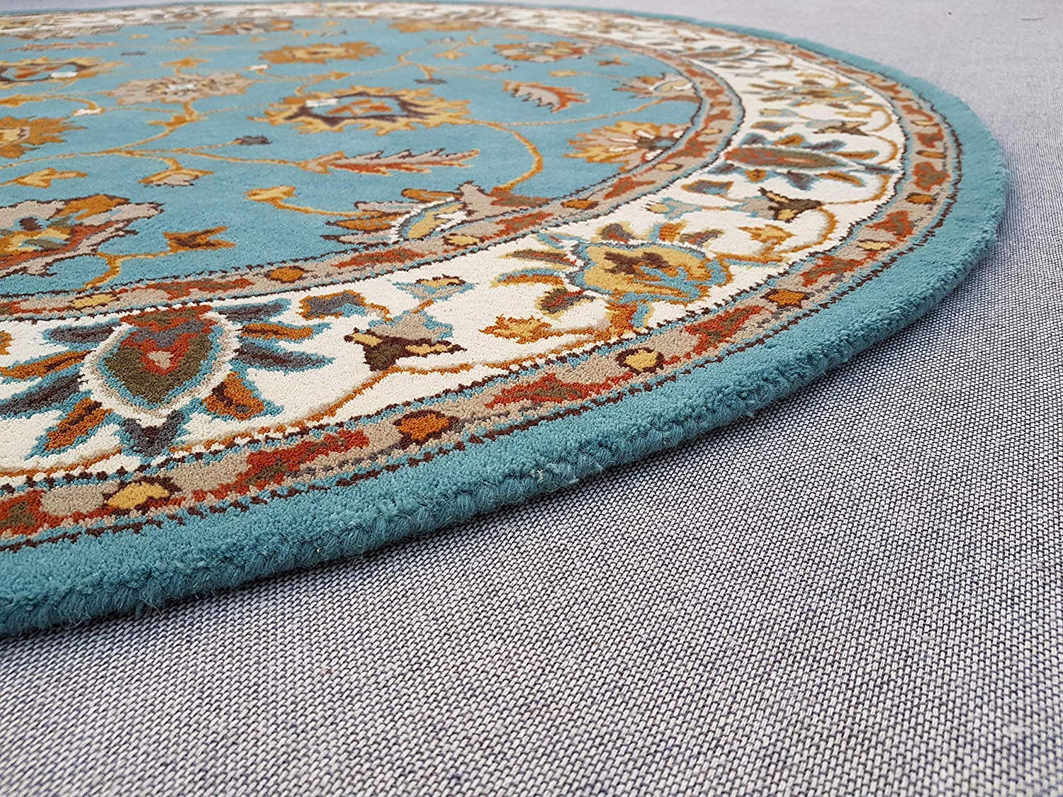 Export Quality Handmade Floral Woollen Round Carpet for Living Room