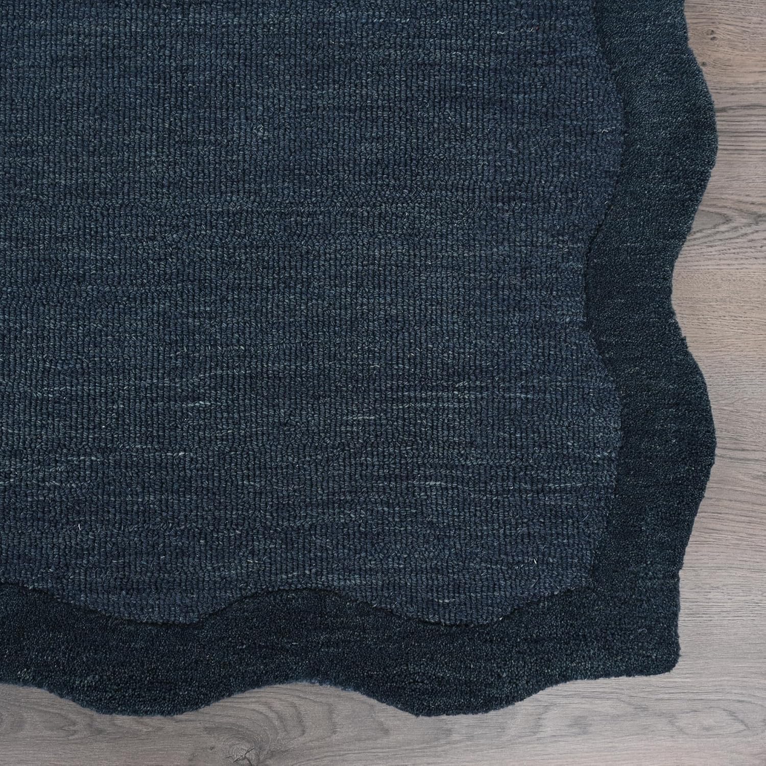 Elegant Navy Blue Scallop Edge Carpet