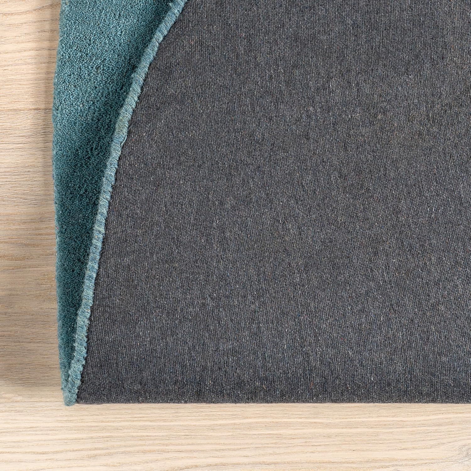 Handmade Tufted Oval Shape Carpet with Super Soft Woolen Carpet for Your Bedroom & Living Room