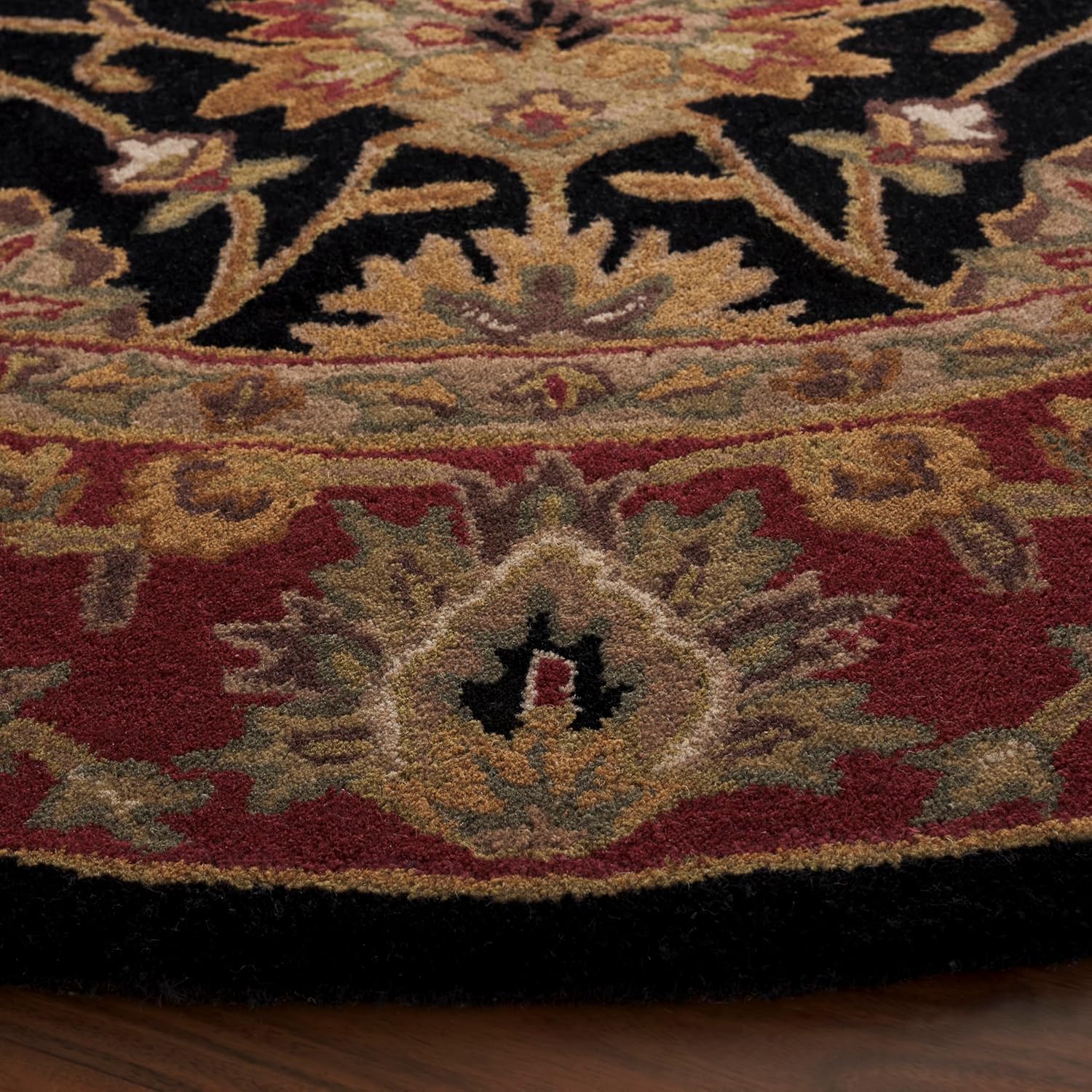 Export Quality Handmade Woollen Round Carpet – Timeless Floral Elegance