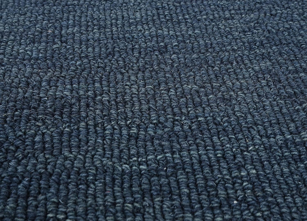 Elegant Navy Blue Scallop Edge Carpet