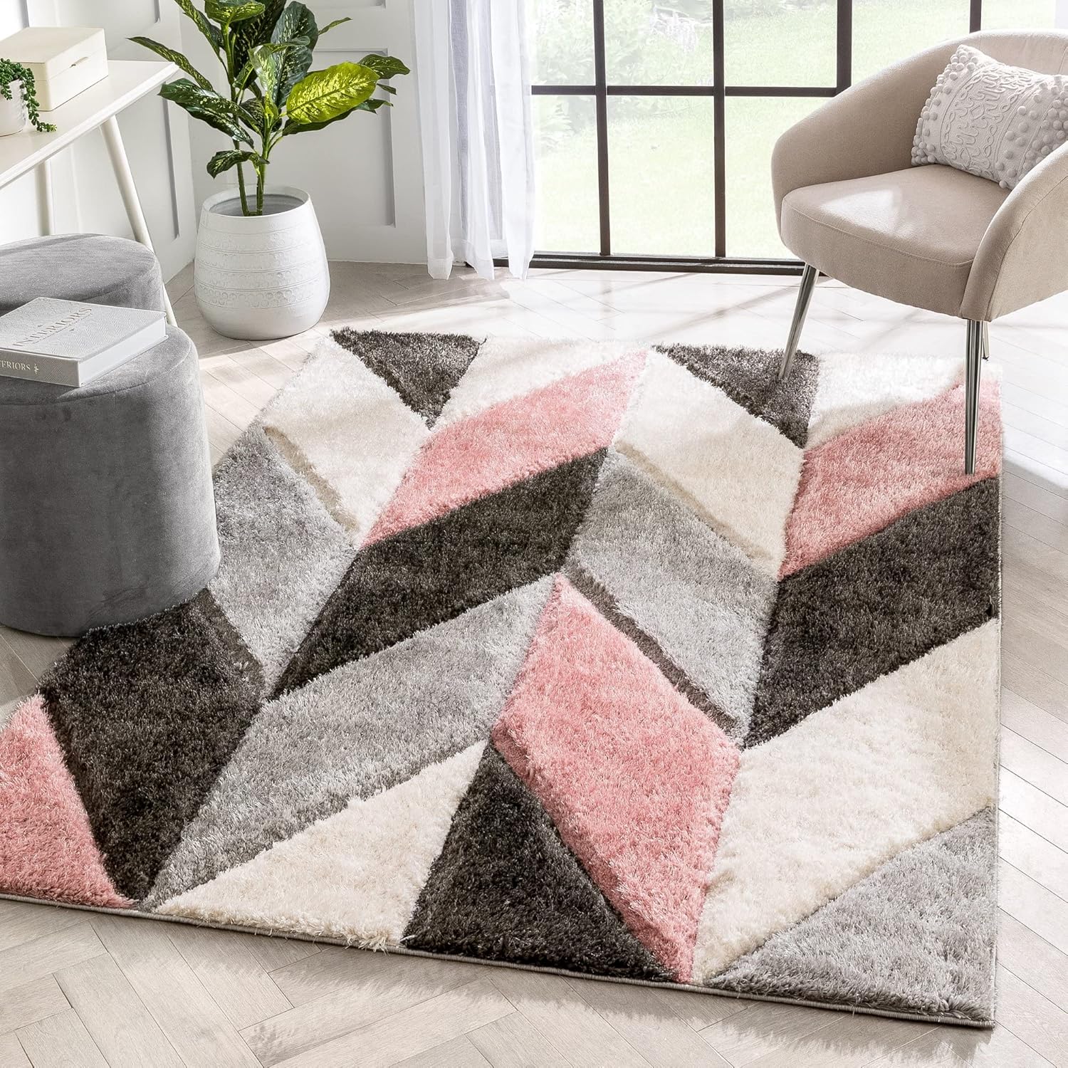 Geometric Shaggy White Carpet & Rug