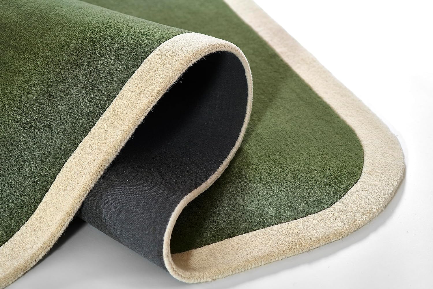 Elegant olive green center design Rug