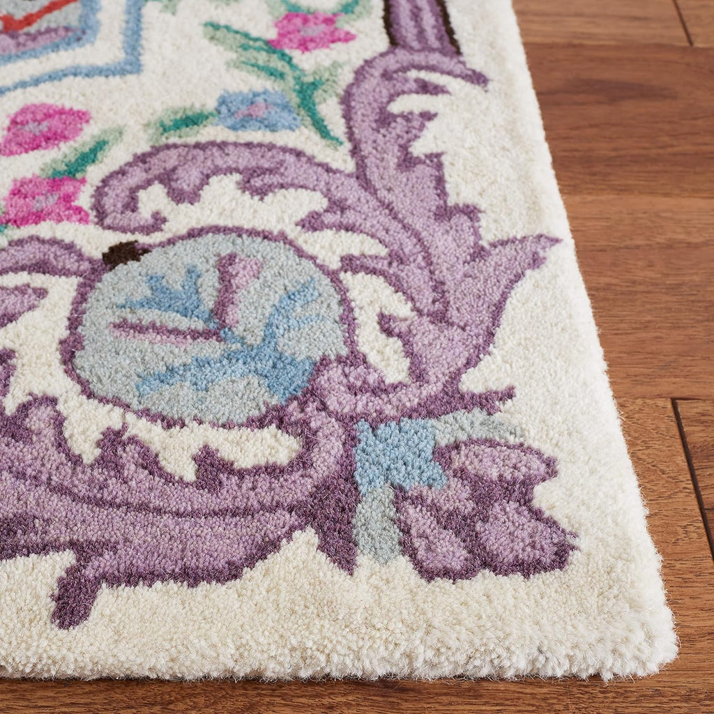 Sophisticated Floral Medallion Ivory Carpet