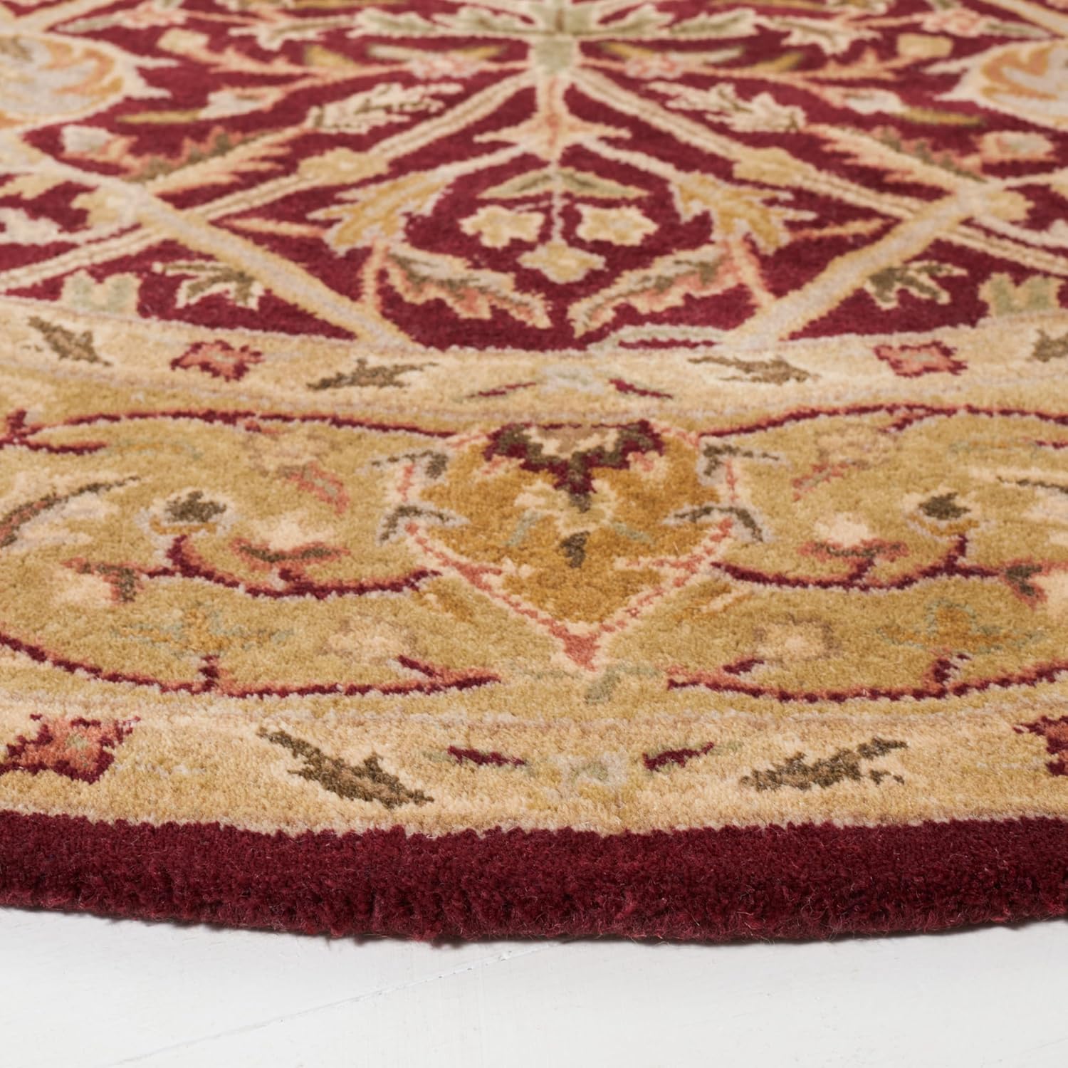 Export Quality Handmade Woollen Round Carpet – Timeless Floral Elegance