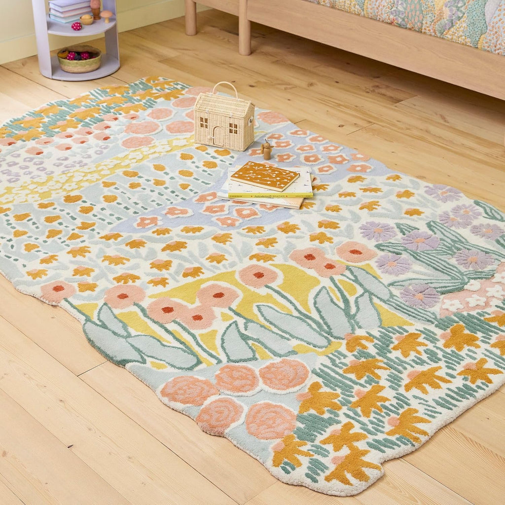 Scalloped Edge Botanical Impressionist Rug