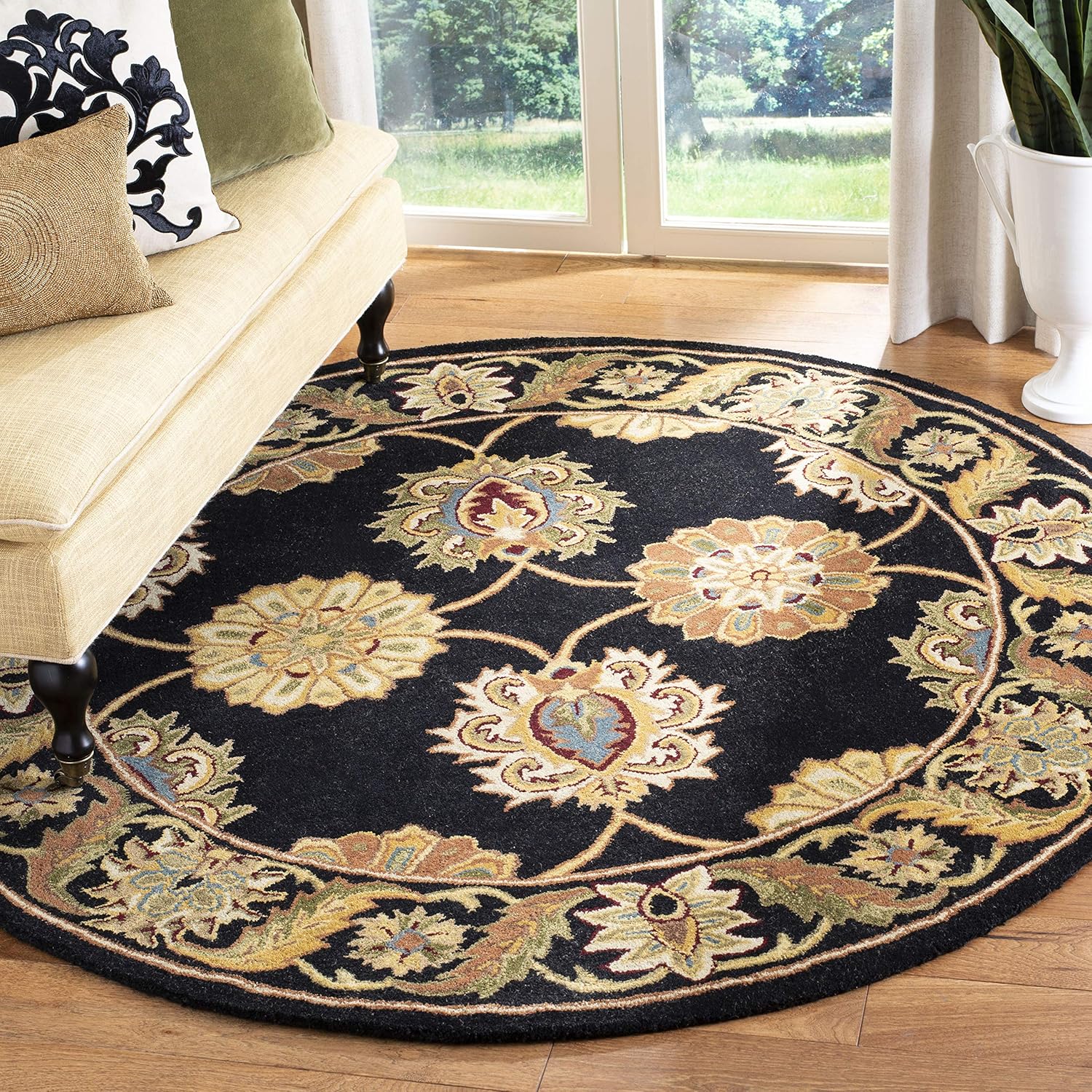 Export Quality Handmade Woollen Round Carpet – Timeless Floral Elegance