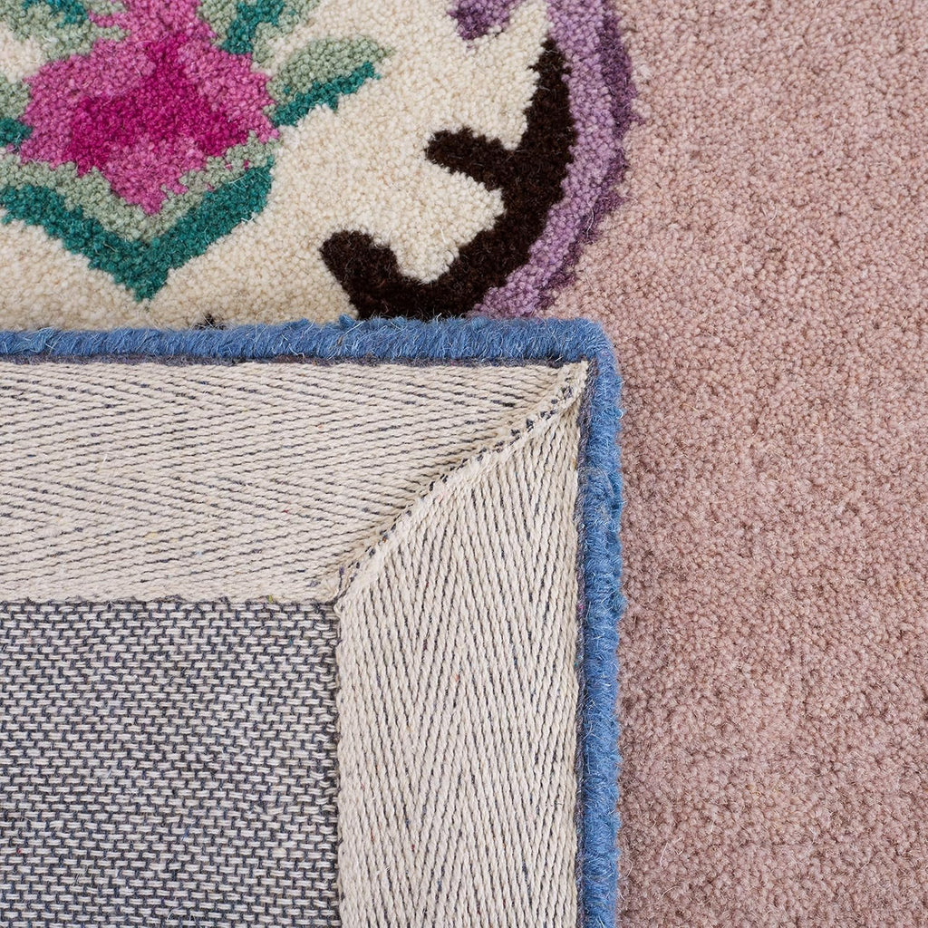 Traditional Isfahan Design Rug