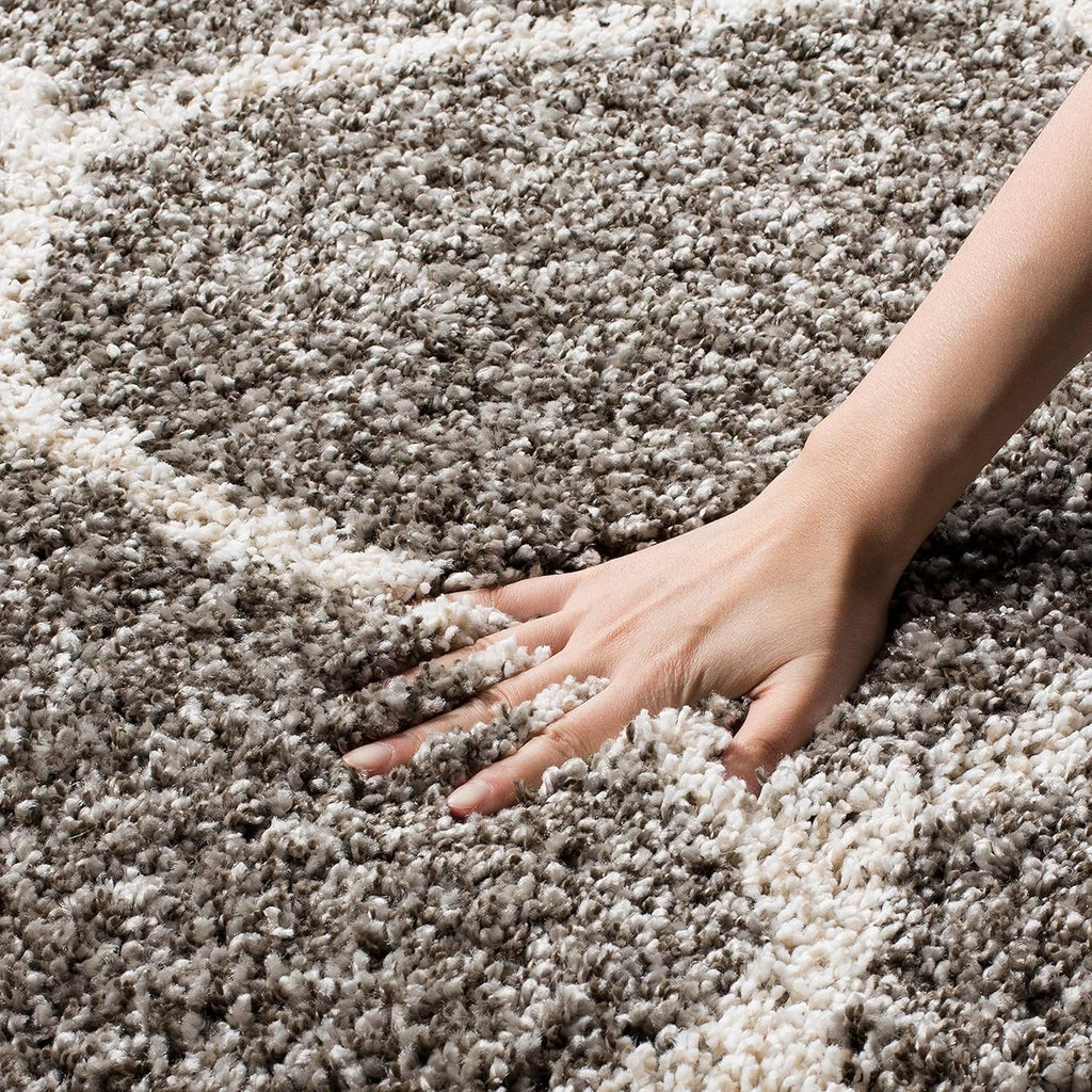 Grey Trellis Design Shaggy Carpet & Rug
