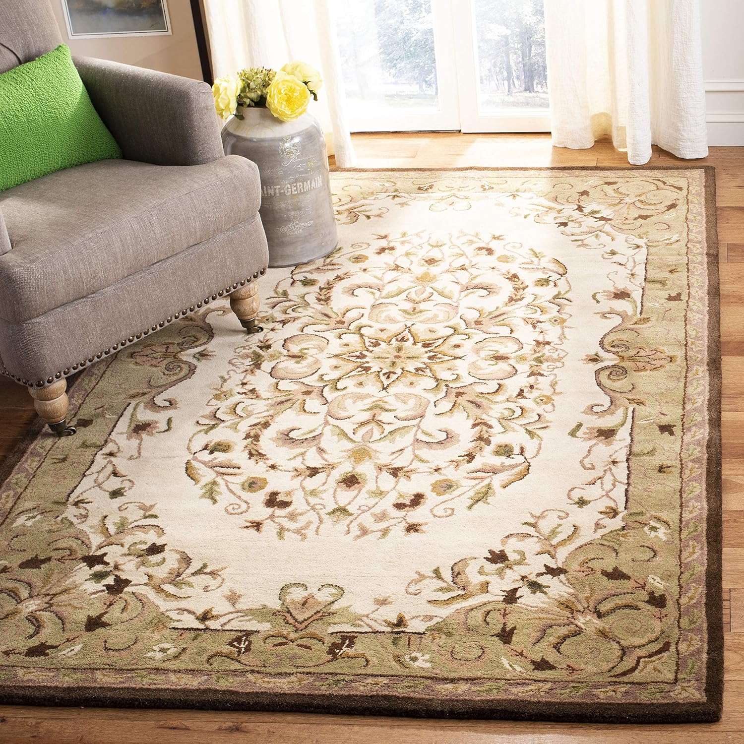Sophisticated Living Room Persian Rug