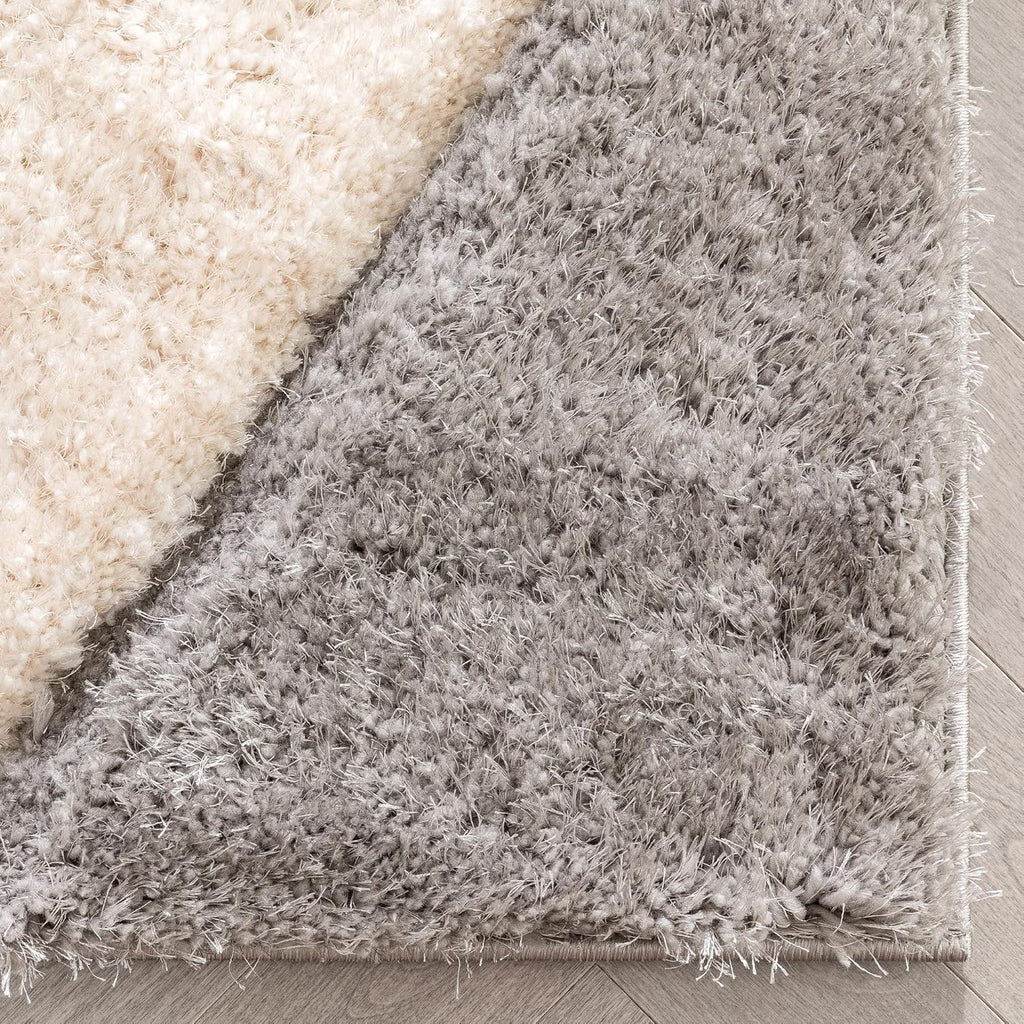 Geometric Shaggy White Carpet & Rug