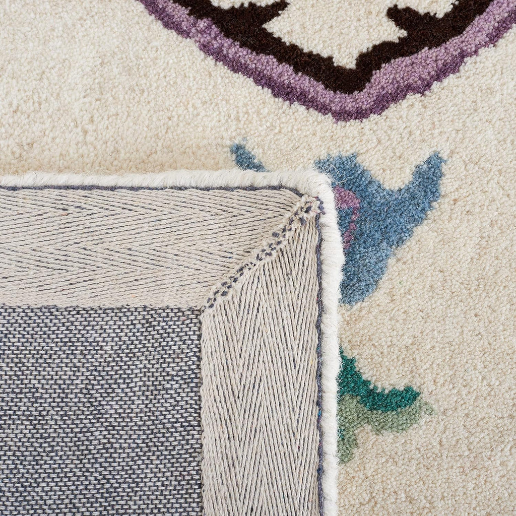 Sophisticated Floral Medallion Ivory Carpet